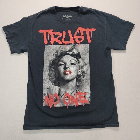 Marilyn Monroe Size Medium Trust No One 2012 Black T Shirt by Popular Poison - Picture 2 of 10